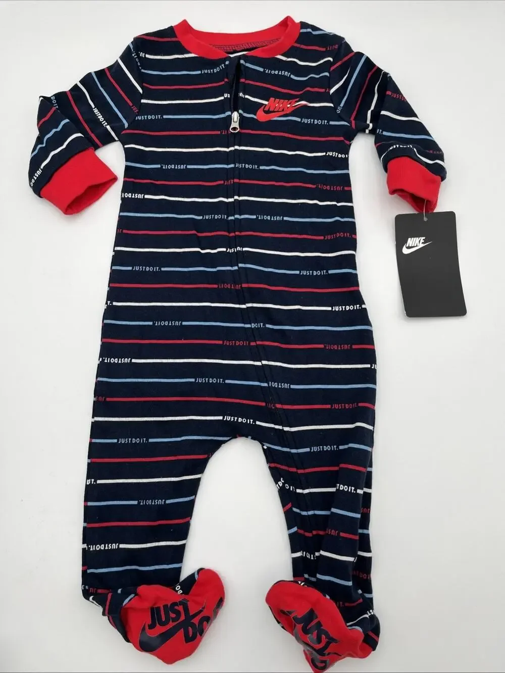 NEW with Tags!! NIKE Baby Boy Graphic JUST DO IT Footed Zip Coverall. Size 6M.